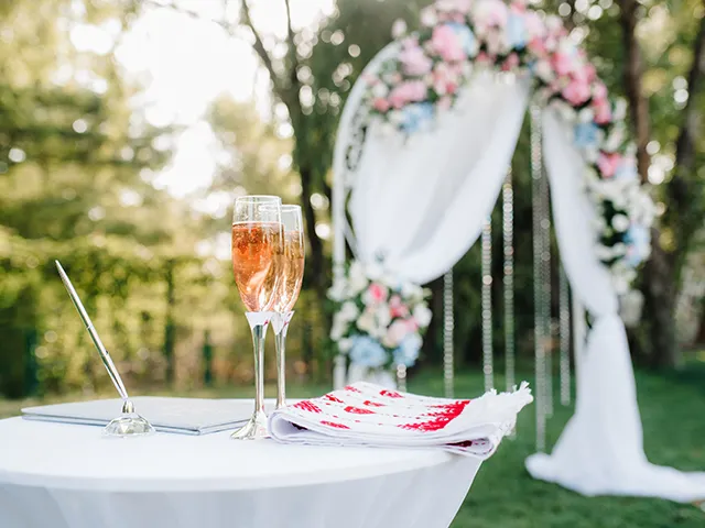 Drinks on a table at a wedding